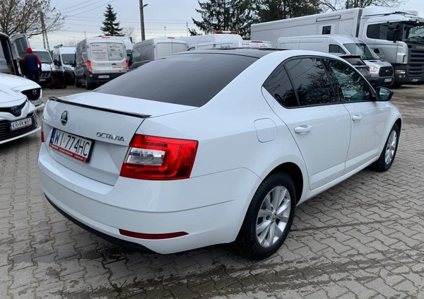 Skoda Octavia cena 59900 przebieg: 197400, rok produkcji 2018 z Krosno Odrzańskie małe 301
